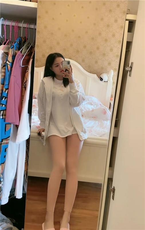 天津兼职小白兔肉丝制服美女，全套口爱