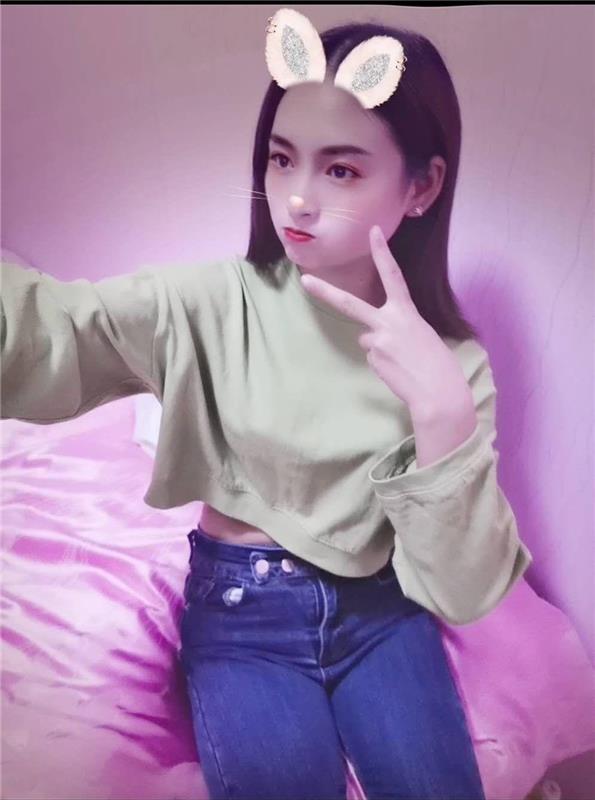 可爱的光谷小妹