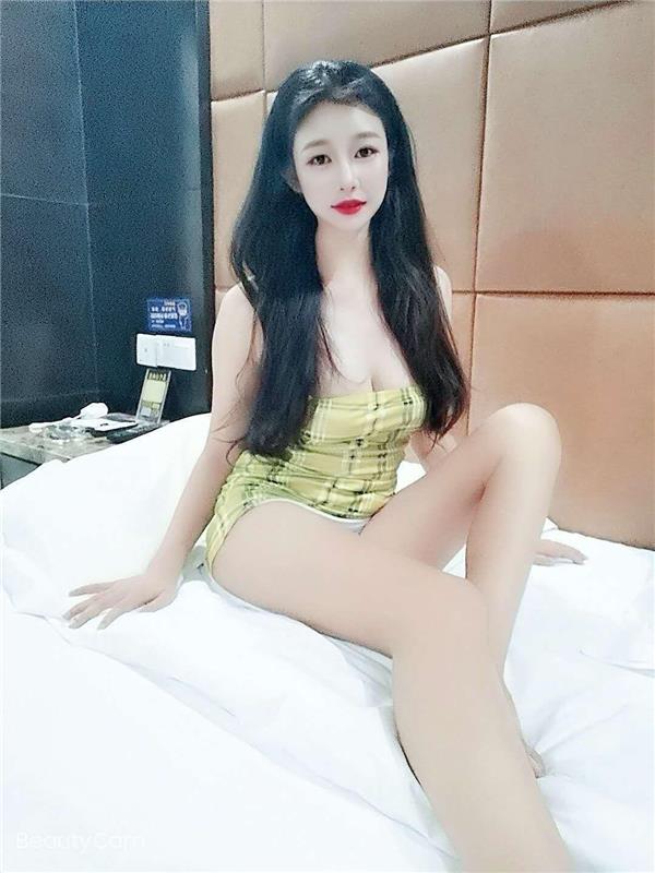 义乌极品身材大长腿大美女