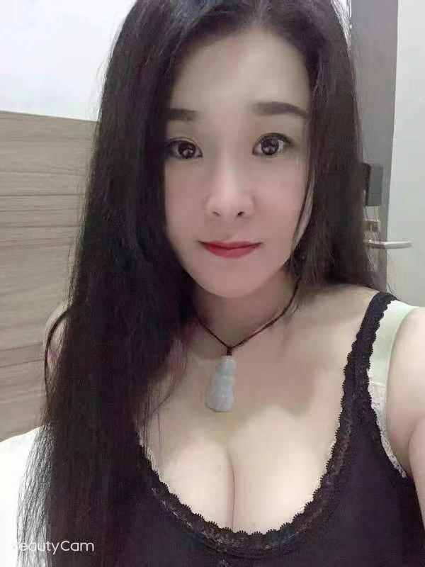 白云东平大胸微胖服务型妹子