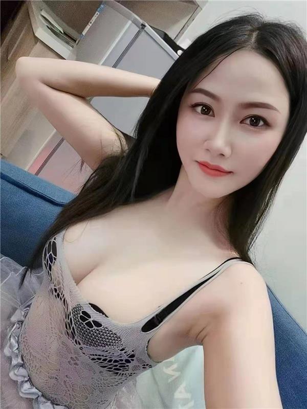 大奶少妇丹儿