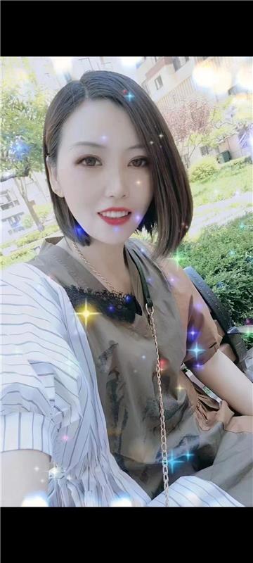 性感大屁股气质美女