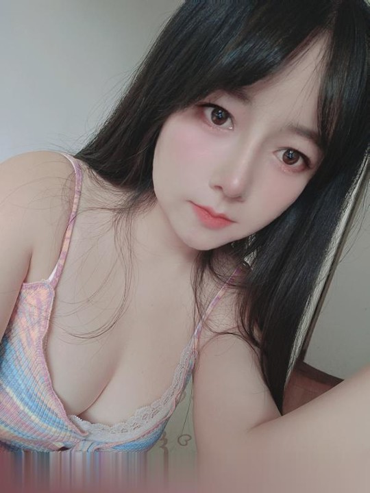 夫子庙巨乳美少女