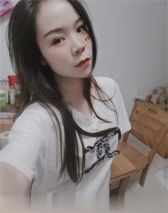 昆明制服小美女欣子