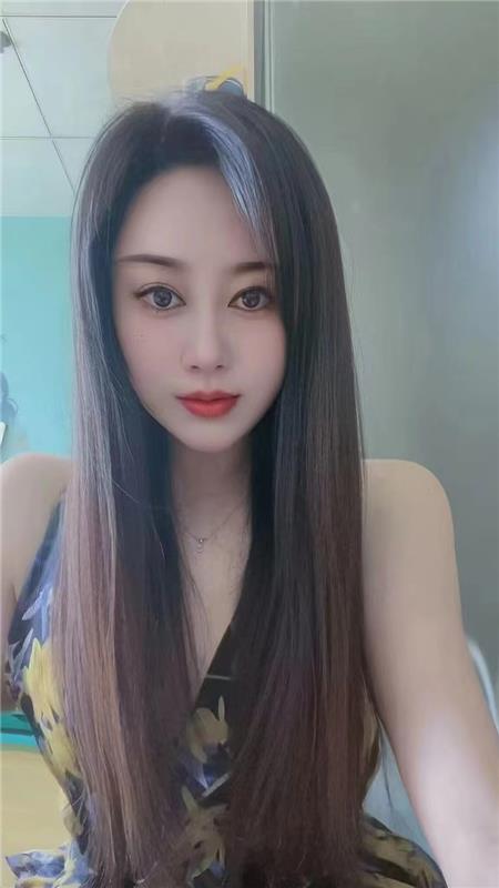 青春气息的大臀妹子可以wutaokouhuo